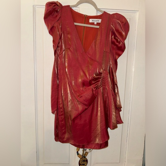 Elliatt Dress! - Picture 2 of 3